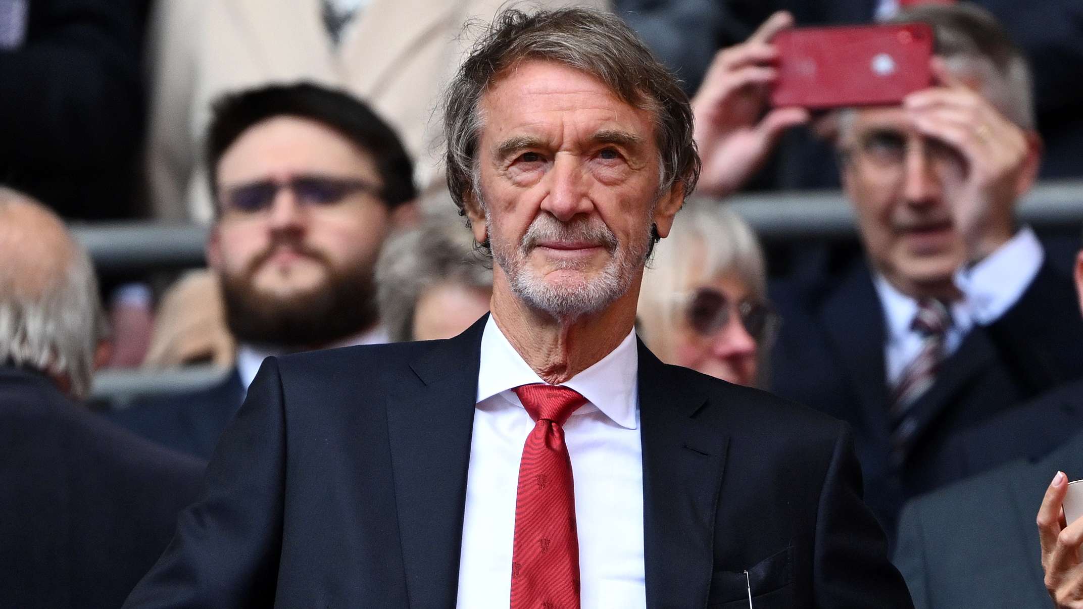 观众们都因 观众们都因